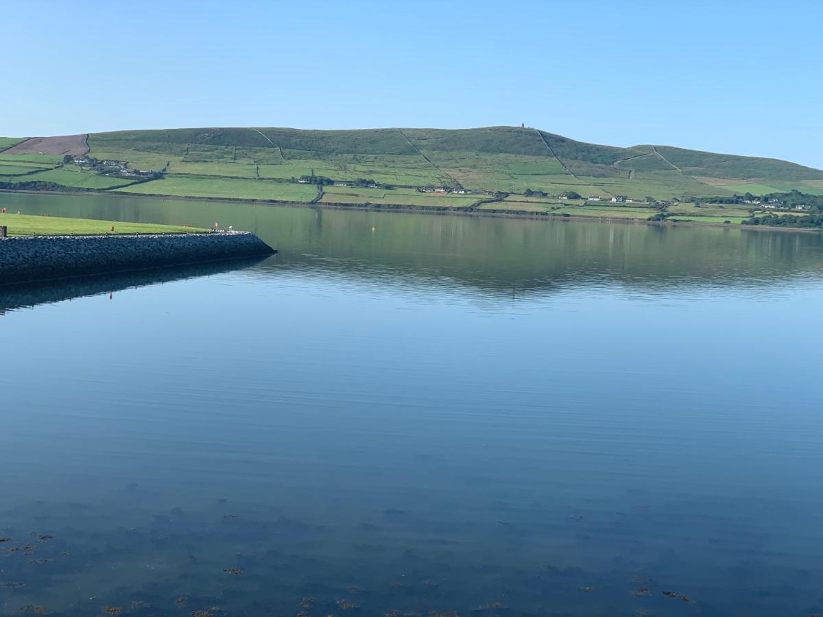 Dingle Harbour Nights Hotel Bagian luar foto