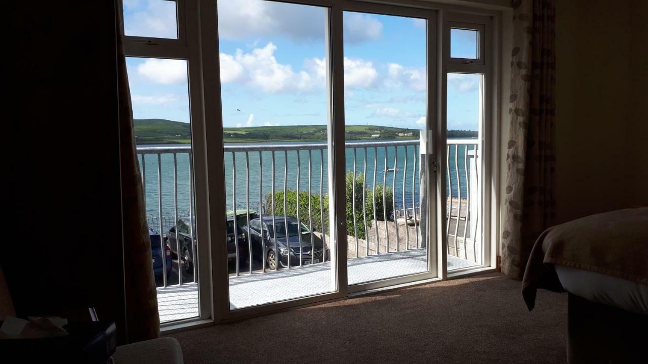 Dingle Harbour Nights Hotel Bagian luar foto